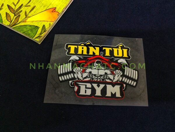 5 Điểm Khác Biệt Nhãn Ép Nhiệt Và Nhãn Mác Quần Áo Thông Thường?